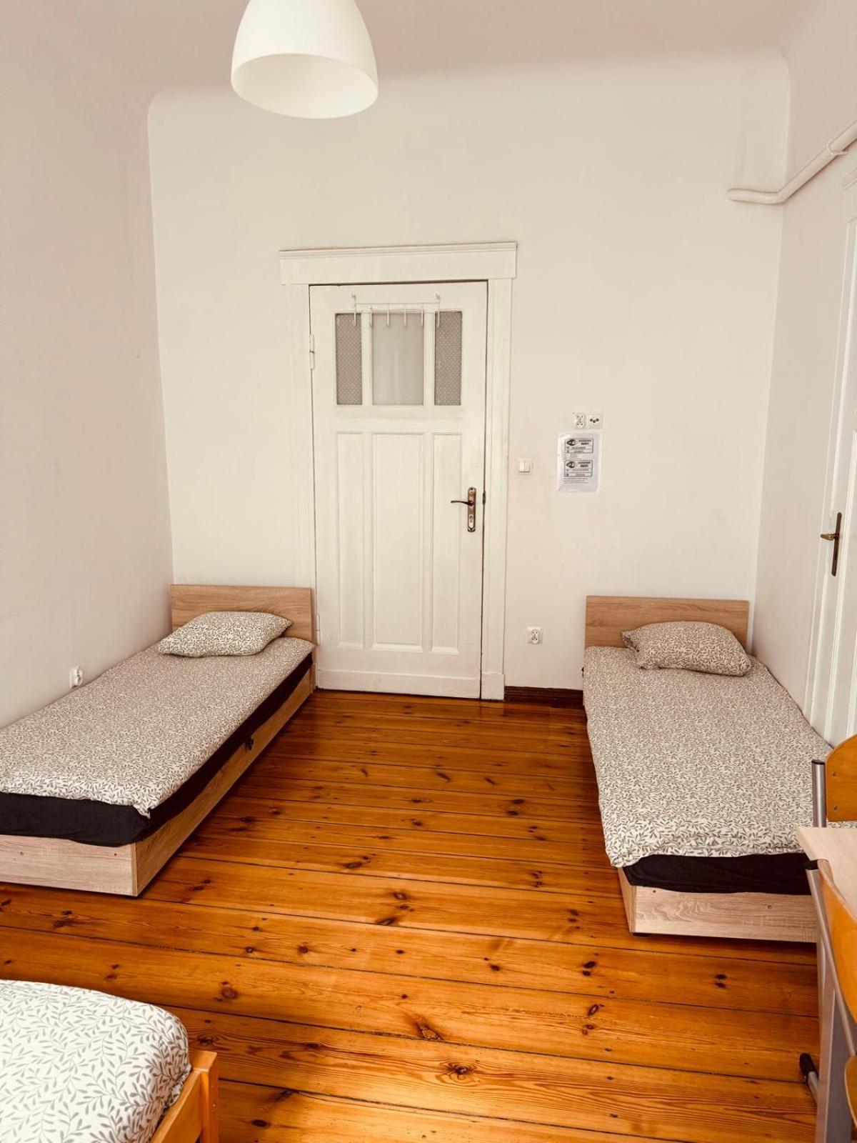 Lilia House Hostel พอซนาน ภายนอก รูปภาพ