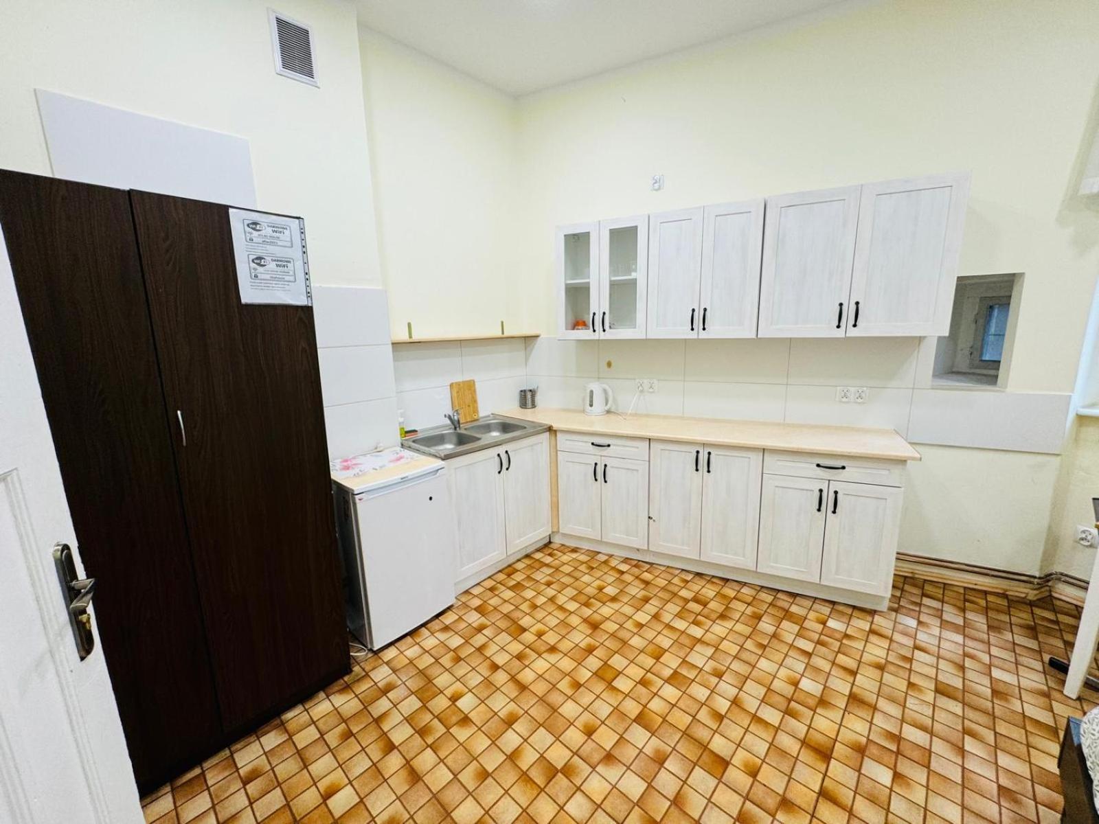 Lilia House Hostel พอซนาน ภายนอก รูปภาพ