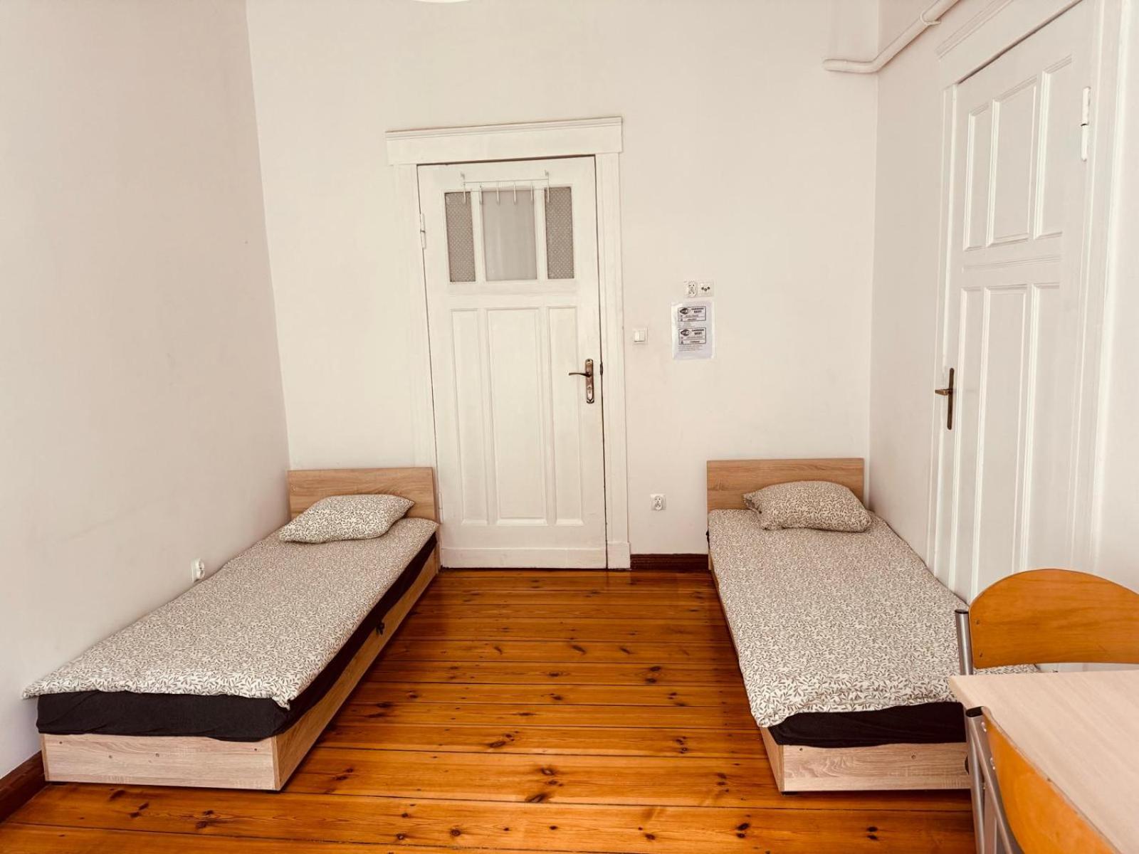 Lilia House Hostel พอซนาน ภายนอก รูปภาพ
