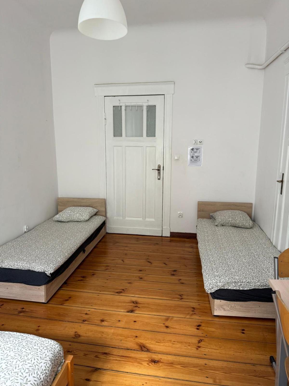 Lilia House Hostel พอซนาน ภายนอก รูปภาพ