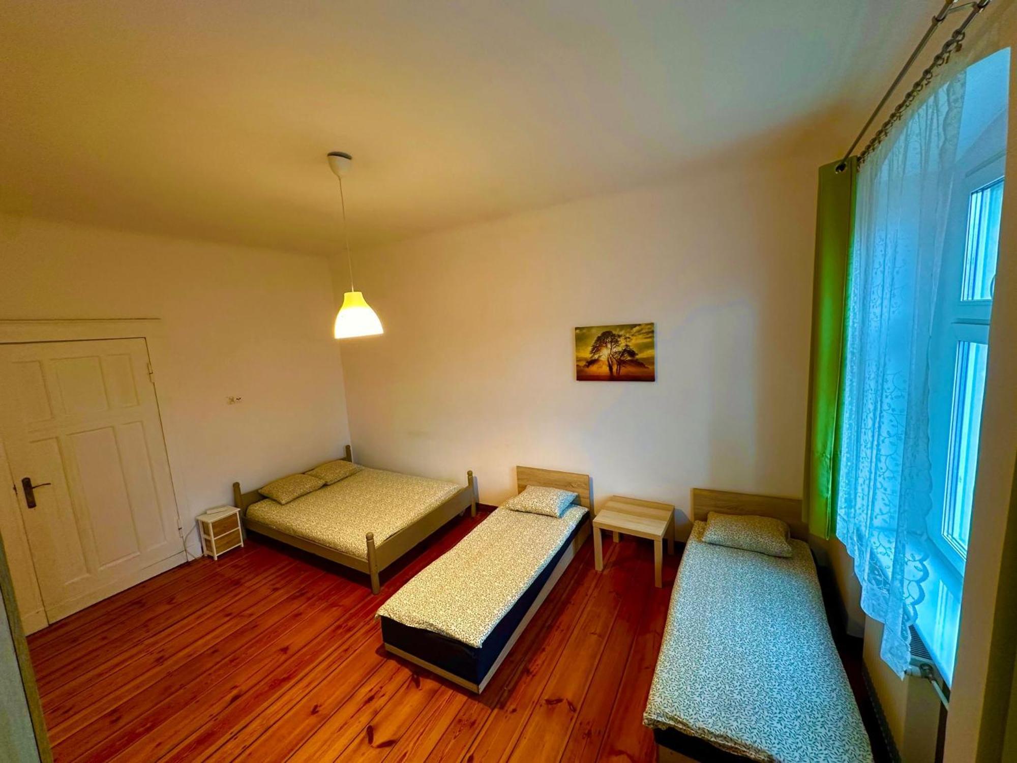 Lilia House Hostel พอซนาน ภายนอก รูปภาพ
