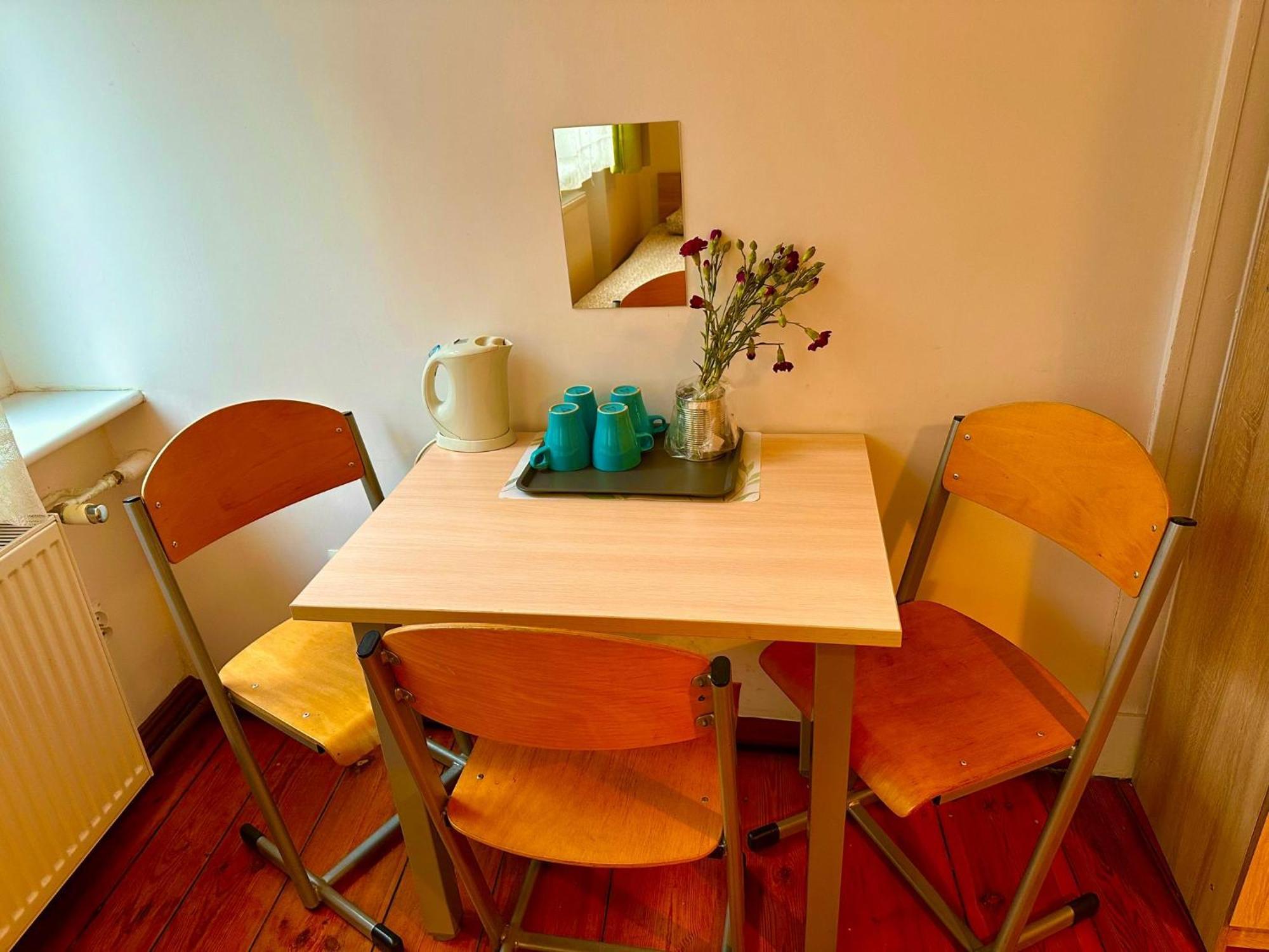 Lilia House Hostel พอซนาน ภายนอก รูปภาพ